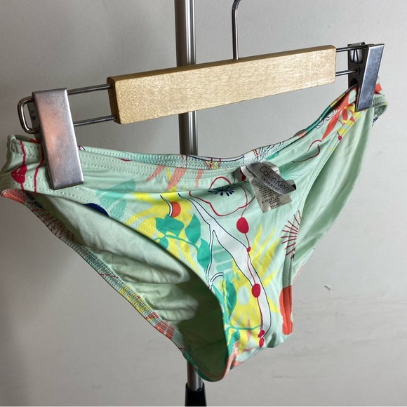 Cavin Klein bottom - Picture 3 of 5